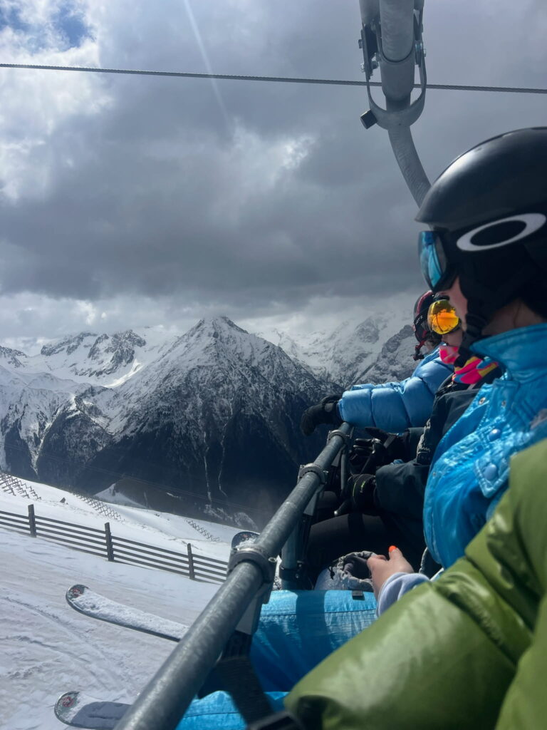 7A04758D-6D09-4A7A-BFEB-16F809E8F1A5