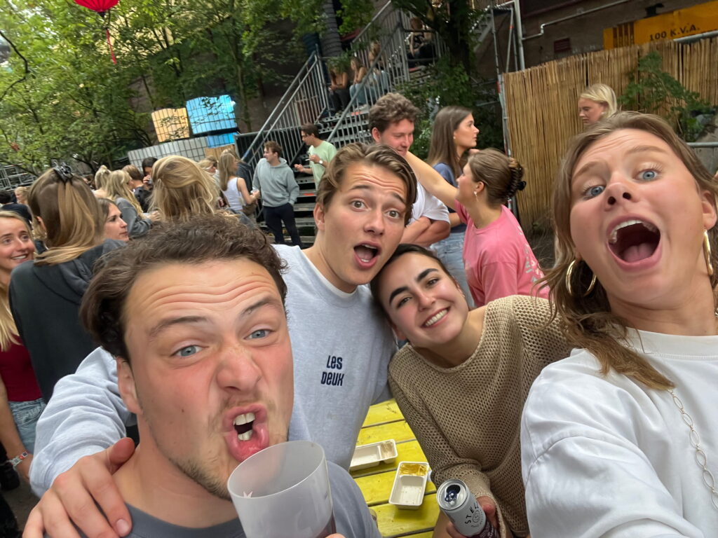 1E9ECD32-4A99-4569-86BC-4BF1A1D24B6A (2)