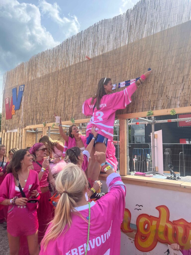 1753798977548-bjsogrrufn_2_11zon