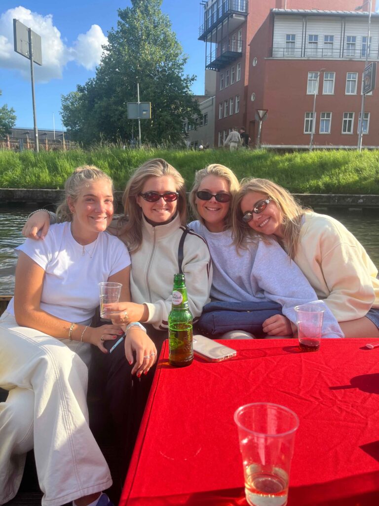 1753798977849-gnrm07ggrd_7_11zon